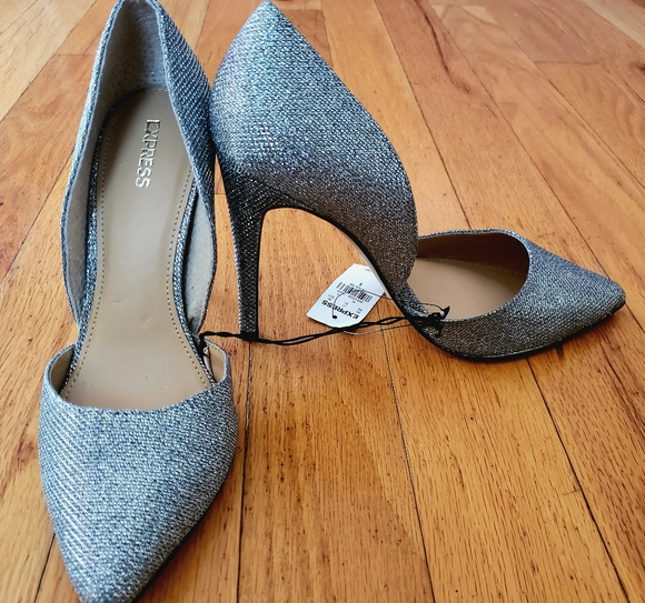 NWTs express metallic silver d'orsay pumps - Picture 4 of 8